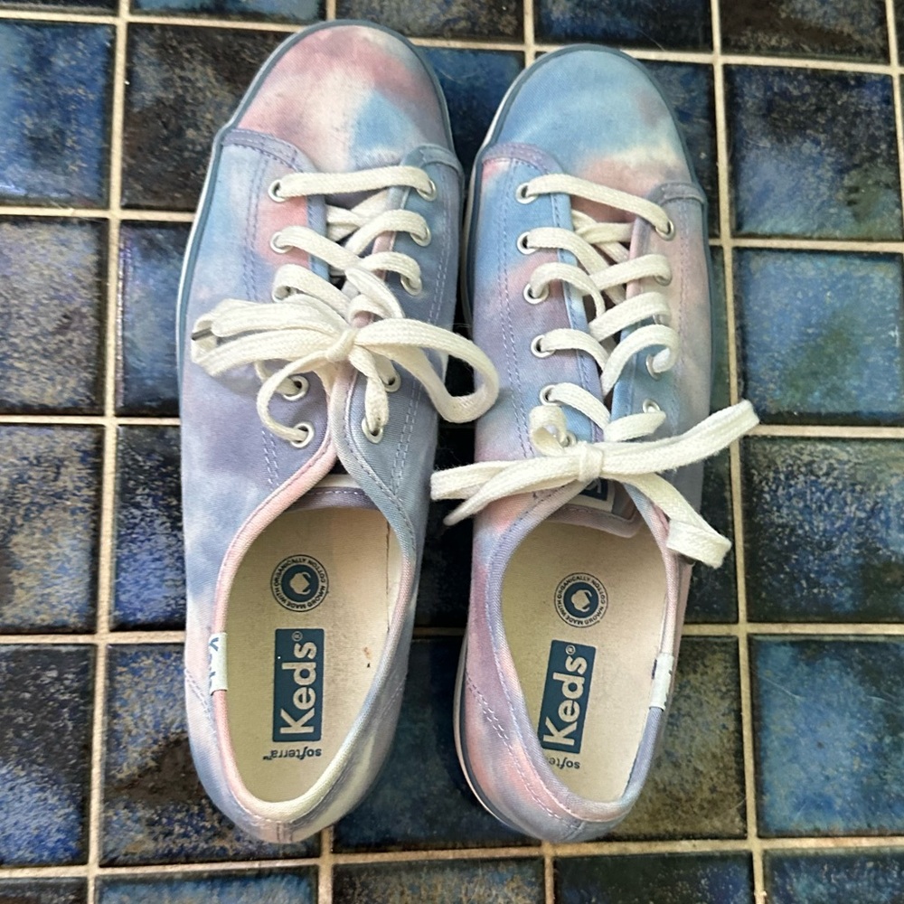 Keds Tie Dye Triple kick Canvas Sneakers - Picture 8 of 10